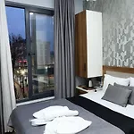 Yuvam Vari Istanbul