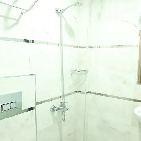 Yuvam Vari Hotel