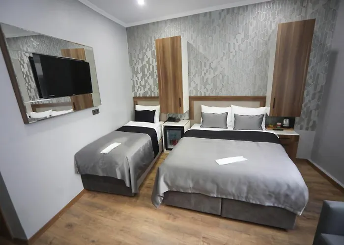 Yuvam Vari Hotel